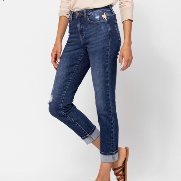 Judy Blue embroidered boyfriend jeans - Picture 8 of 10